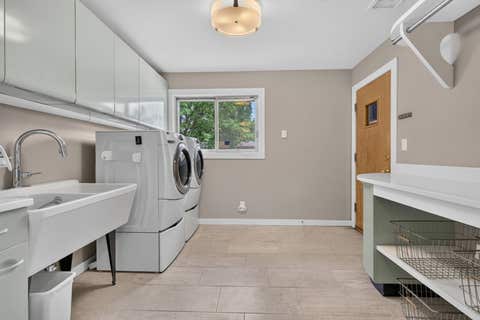 Tiny photo for 601 Marion Avenue, St. Charles, IL 60174 (MLS # 12712050)