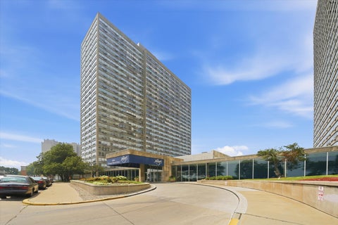 Photo of 4800 S Chicago Beach Drive #1503S, Chicago, IL 60615 (MLS # 12712232)
