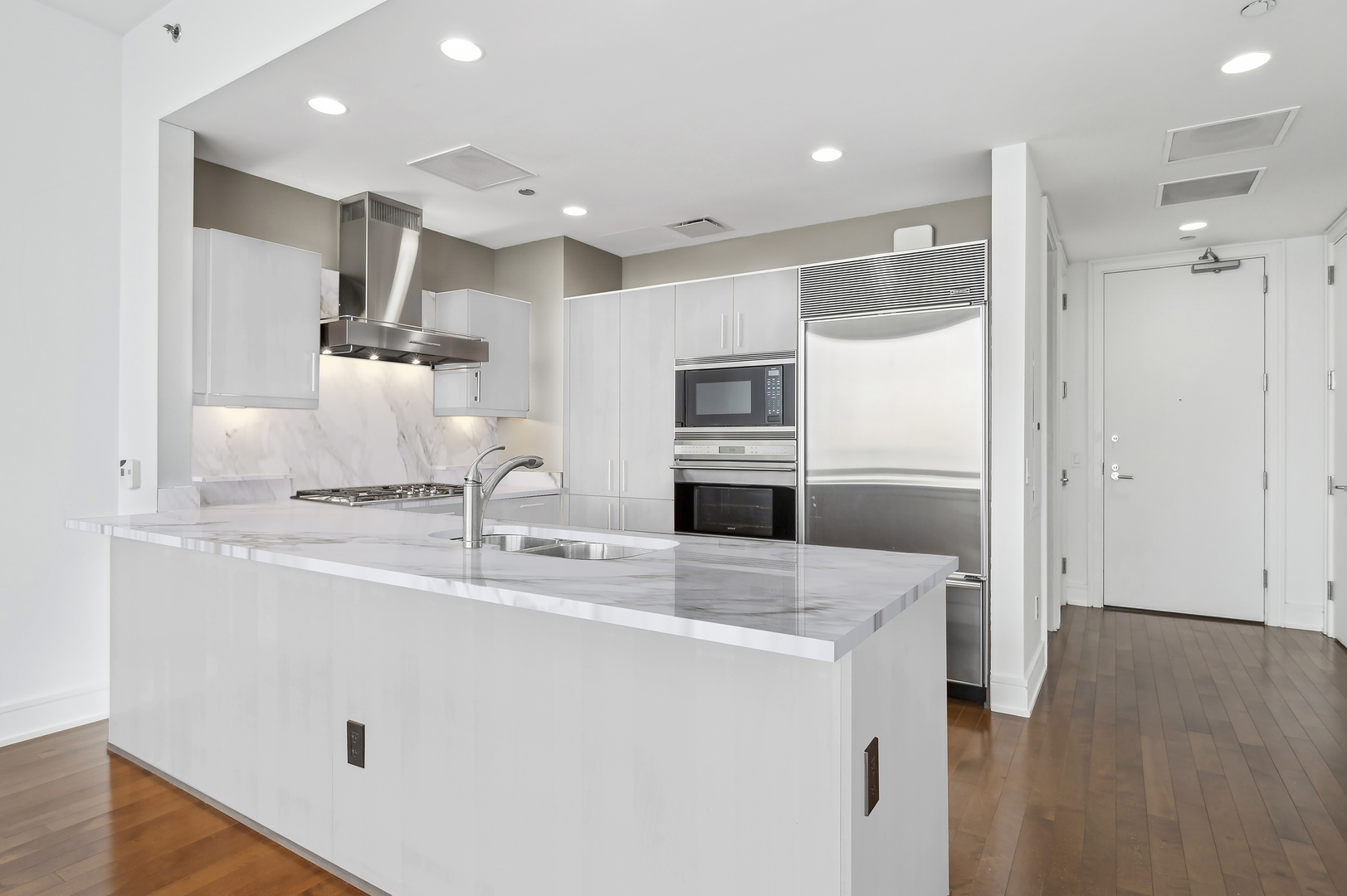 401 N Wabash Avenue 83E