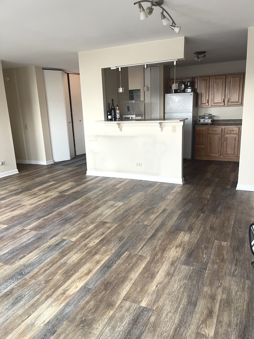 4800 S Lake Park Avenue 2510
