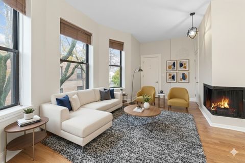 Tiny photo for 754 W California Terrace #3, Chicago, IL 60657 (MLS # 12520661)