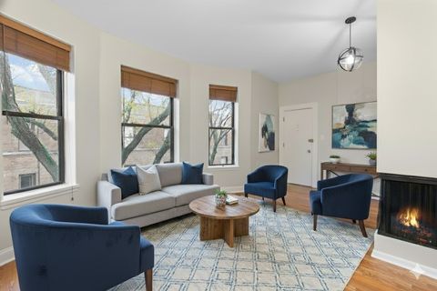 Tiny photo for 754 W California Terrace #3, Chicago, IL 60657 (MLS # 12520661)