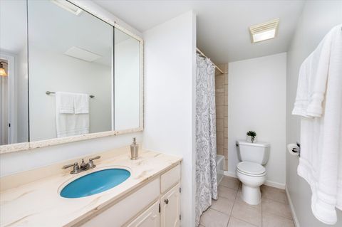 Tiny photo for 100 W Butterfield Road #101N, Elmhurst, IL 60126 (MLS # 12460012)