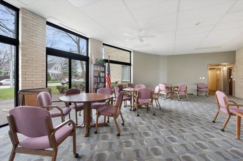 Tiny photo for 100 W Butterfield Road #101N, Elmhurst, IL 60126 (MLS # 12460012)