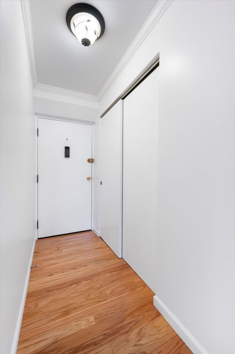 Tiny photo for 100 W Butterfield Road #101N, Elmhurst, IL 60126 (MLS # 12460012)