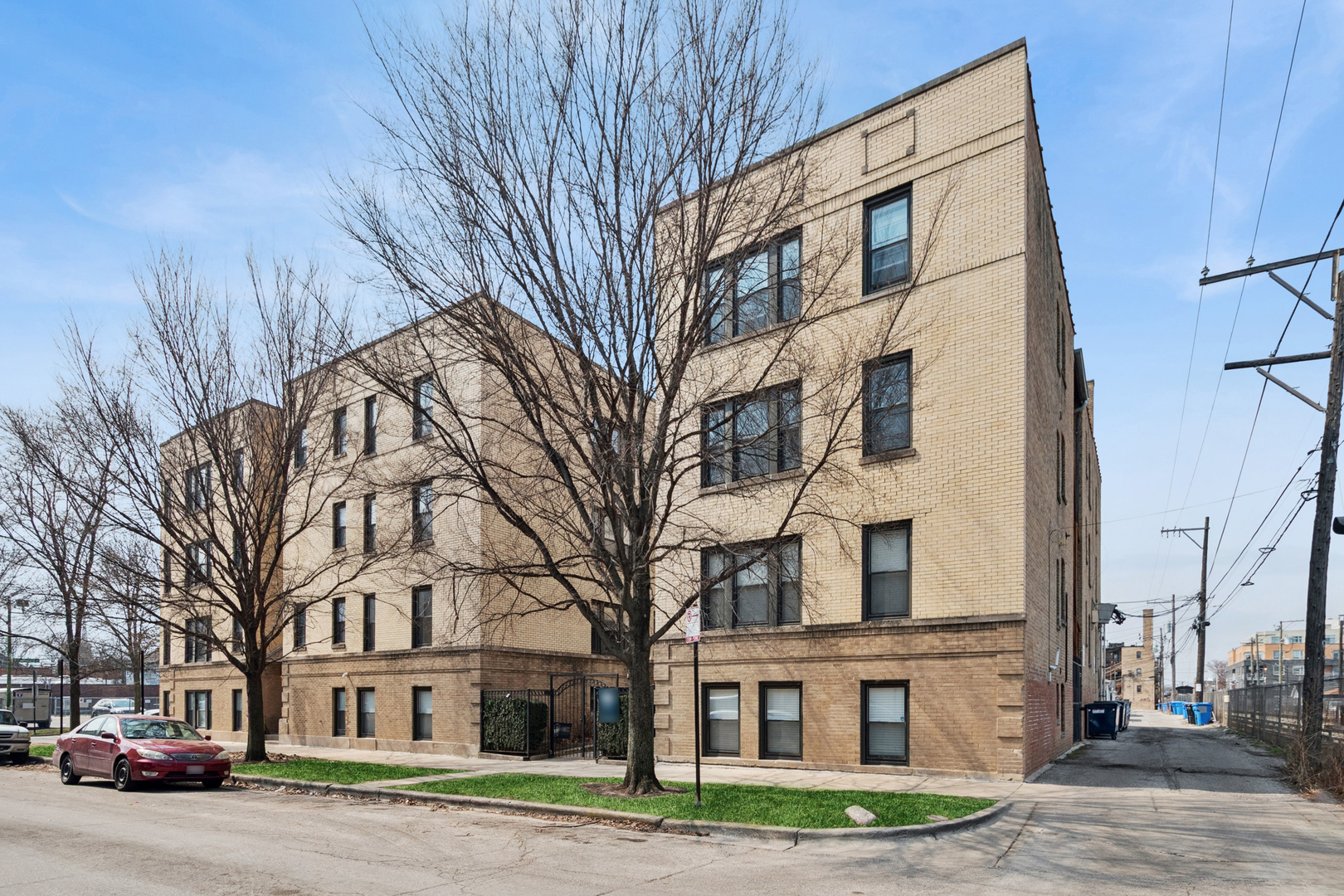 4638 N Albany Avenue 1E