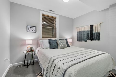 Tiny photo for 4638 N Albany Avenue #1E, Chicago, IL 60625 (MLS # 12634504)