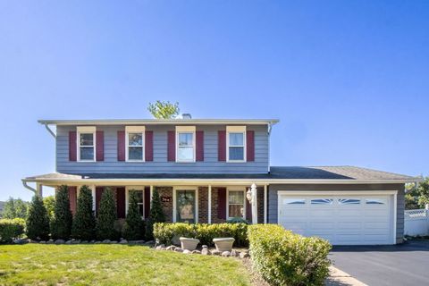 3666 Whispering Trails Drive Hoffman Estates IL 60192