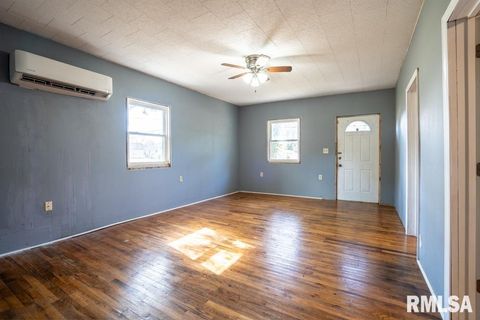 Tiny photo for 1500 N 13TH Street, Herrin, IL 62948 (MLS # QC4269064)