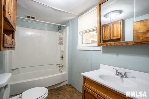 Tiny photo for 1500 N 13TH Street, Herrin, IL 62948 (MLS # QC4269064)