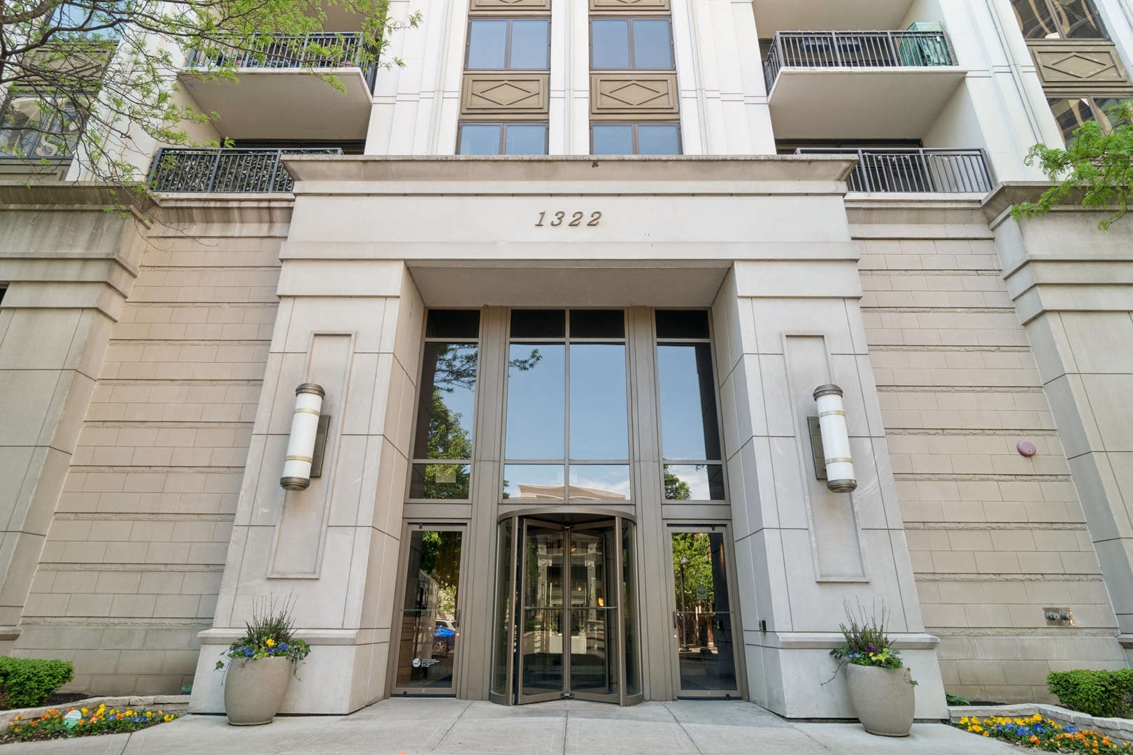 1322 S Prairie Avenue 1812
