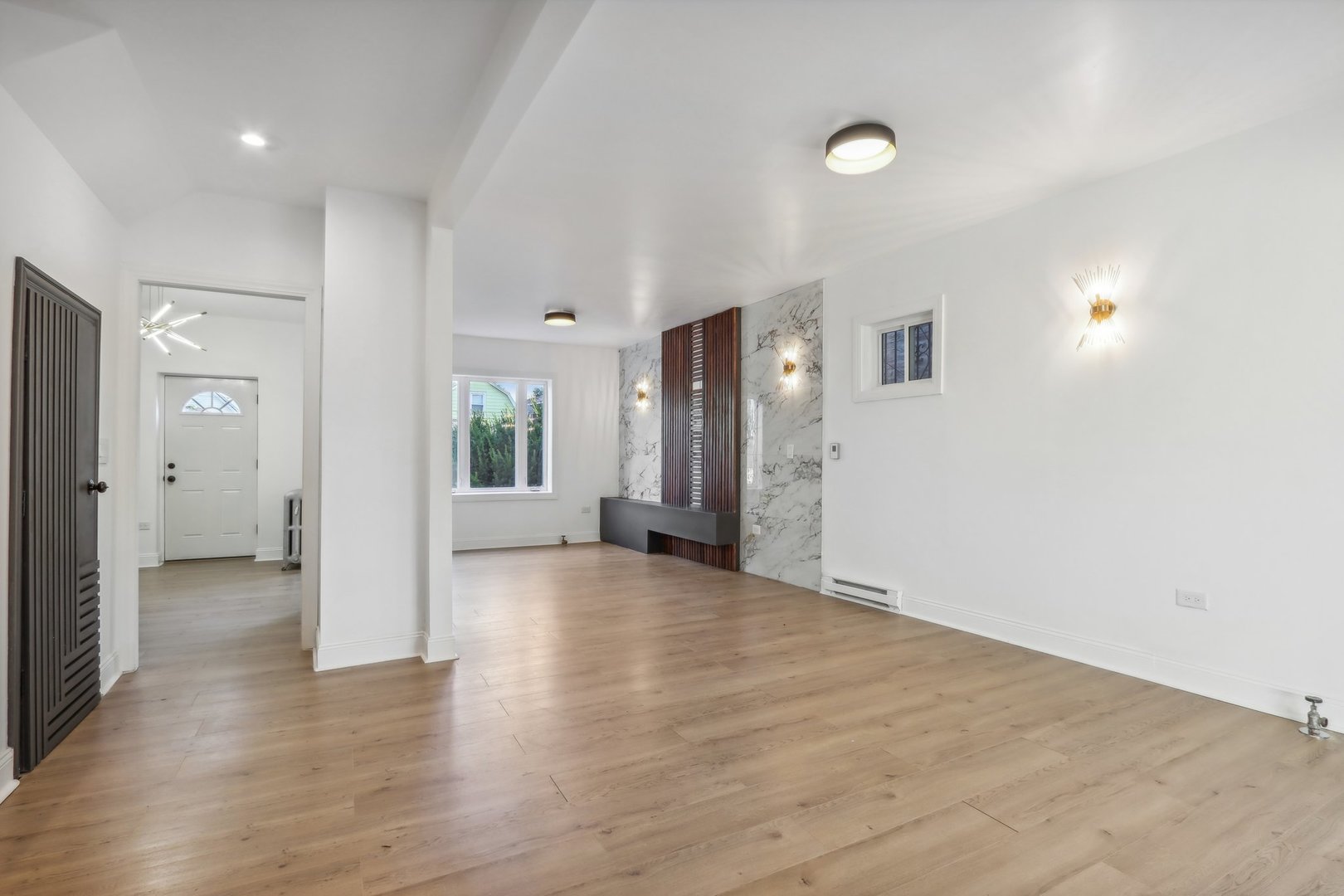 5048 W Superior Street