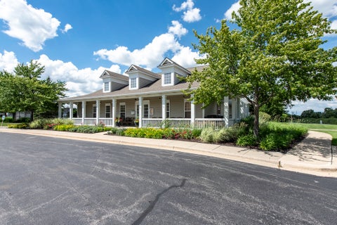 Tiny photo for 2896 Falling Waters Lane, Lindenhurst, IL 60046 (MLS # 12677785)