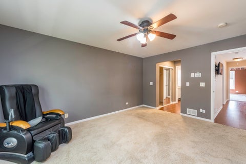 Tiny photo for 2896 Falling Waters Lane, Lindenhurst, IL 60046 (MLS # 12677785)