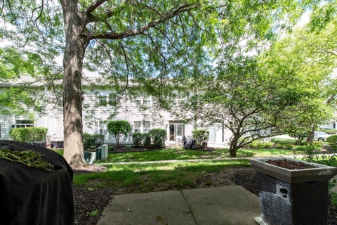 Tiny photo for 2896 Falling Waters Lane, Lindenhurst, IL 60046 (MLS # 12677785)