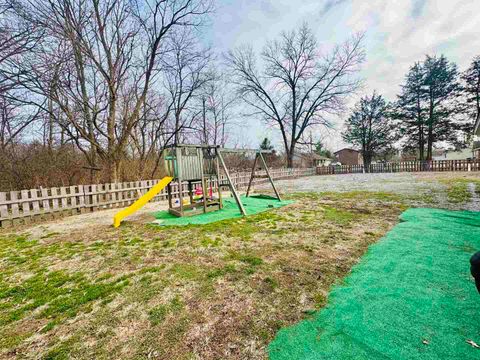 Tiny photo for 2403 E main Street, West Frankfort, IL 62896 (MLS # 100000127)