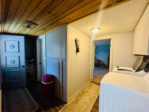 Tiny photo for 2403 E main Street, West Frankfort, IL 62896 (MLS # 100000127)