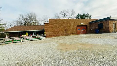 Tiny photo for 2403 E main Street, West Frankfort, IL 62896 (MLS # 100000127)