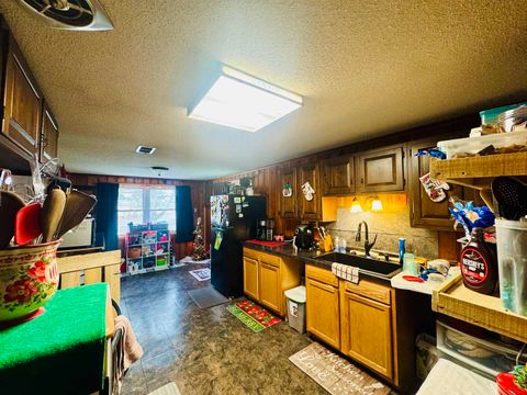 Tiny photo for 2403 E main Street, West Frankfort, IL 62896 (MLS # 100000127)