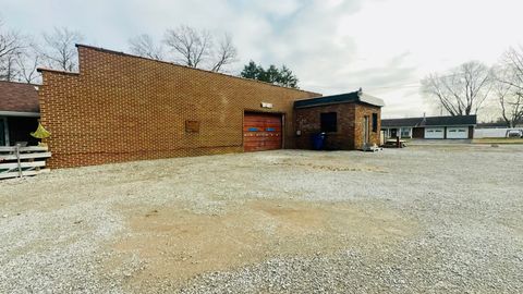 Tiny photo for 2403 E main Street, WestFrank, IL 62896 (MLS # 100000127)