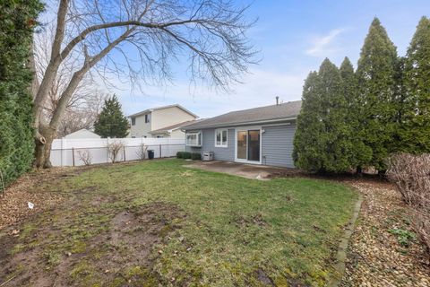 Tiny photo for 2355 Sunnydale Drive, Woodridge, IL 60517 (MLS # 12602595)