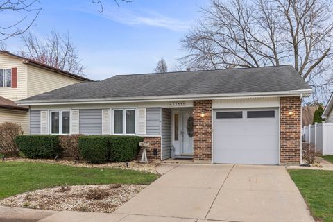 Tiny photo for 2355 Sunnydale Drive, Woodridge, IL 60517 (MLS # 12602595)