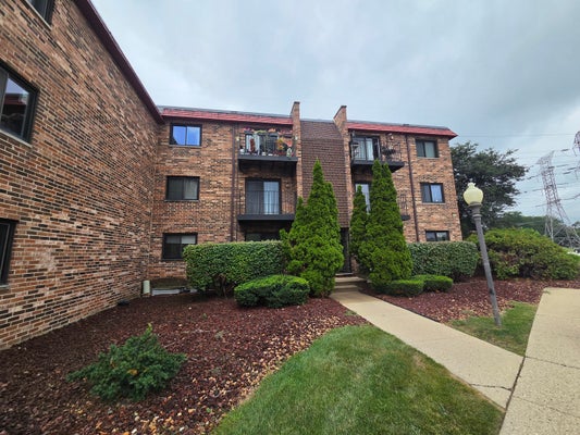 1761 W ALGONQUIN RD UNIT 1B, MOUNT PROSPECT, IL 60056 - Image 33b09d96c76963cec19c8cd328572aea/2171279152
