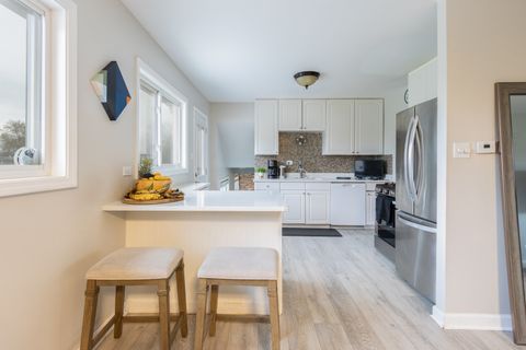 Tiny photo for 785 Woodlawn Street, Hoffman Estates, IL 60169 (MLS # 12523722)