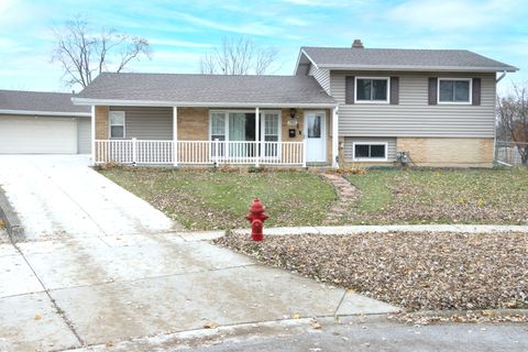 Photo of 785 Woodlawn Street, Hoffman Estates, IL 60169 (MLS # 12523722)