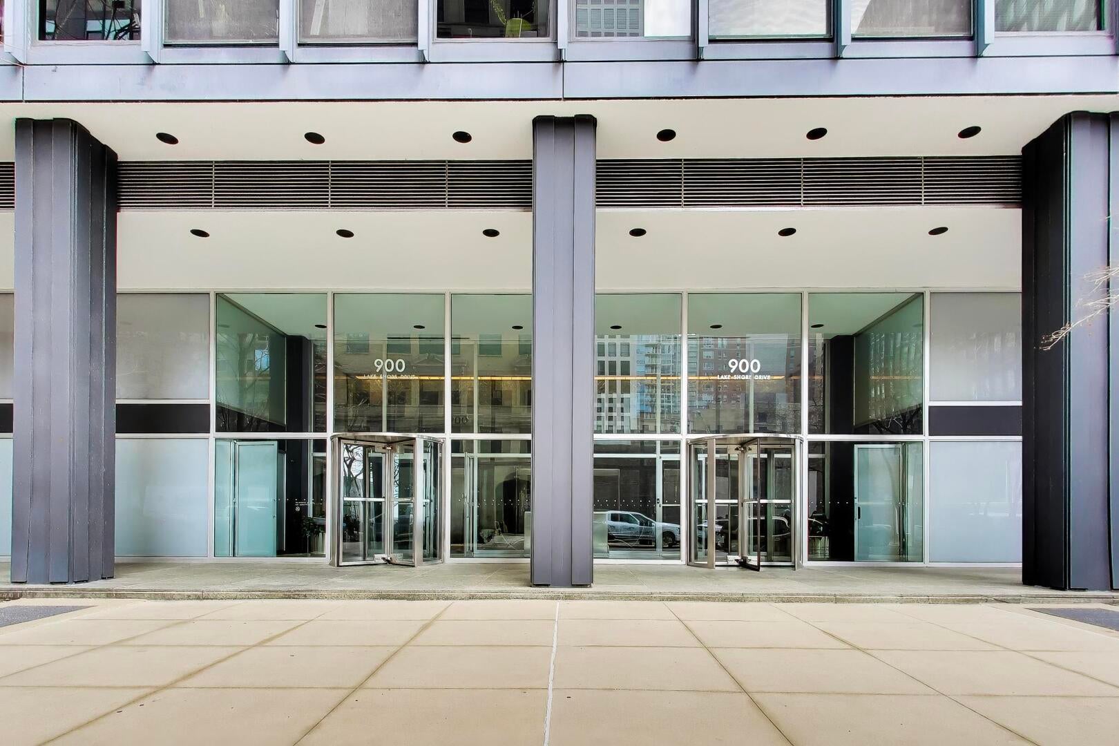 900 N LAKE SHORE Drive 1610