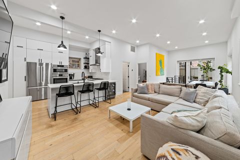 Tiny photo for 1540 N CLAREMONT Avenue #1W, Chicago, IL 60622 (MLS # 12427690)