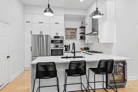 Tiny photo for 1540 N CLAREMONT Avenue #1W, Chicago, IL 60622 (MLS # 12427690)