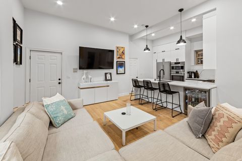 Tiny photo for 1540 N CLAREMONT Avenue #1W, Chicago, IL 60622 (MLS # 12427690)