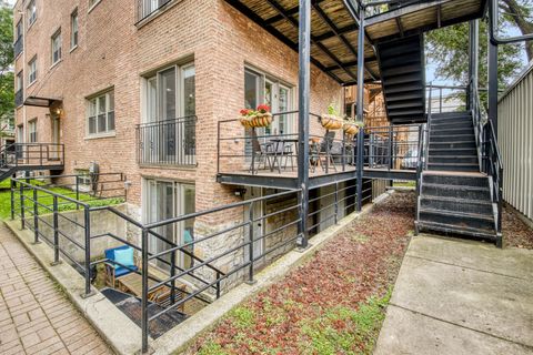 Tiny photo for 1540 N CLAREMONT Avenue #1W, Chicago, IL 60622 (MLS # 12427690)