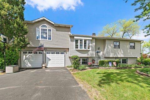 Photo of 4403 Maple Court, Rolling Meadows, IL 60008 (MLS # 12658831)