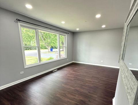 Tiny photo for 11529 S Laramie Avenue, Alsip, IL 60803 (MLS # 12670546)