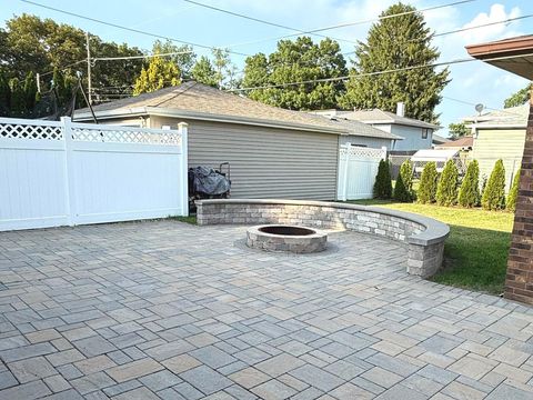 Tiny photo for 11529 S Laramie Avenue, Alsip, IL 60803 (MLS # 12670546)