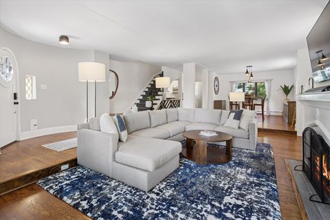 Tiny photo for 6612 N Ramona Avenue, Lincolnwood, IL 60712 (MLS # 12473398)