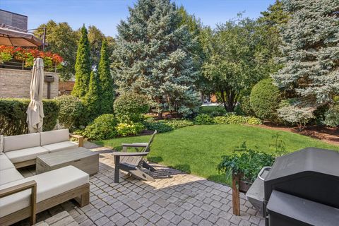 Tiny photo for 6612 N Ramona Avenue, Lincolnwood, IL 60712 (MLS # 12473398)