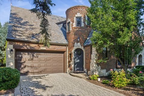 Tiny photo for 6612 N Ramona Avenue, Lincolnwood, IL 60712 (MLS # 12473398)