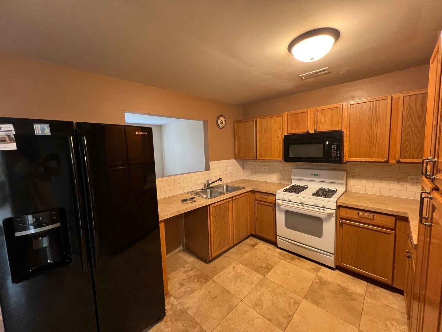 1645 Victoria Park Circle 1645