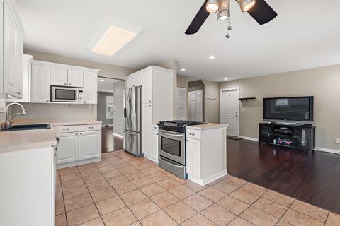 Tiny photo for 20721 S Frankfort Square Road, Frankfort, IL 60423 (MLS # 12475887)