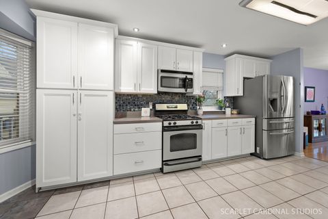 Tiny photo for 222 Meadows Drive, Sugar Grove, IL 60554 (MLS # 12490579)