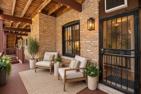 Tiny photo for 810 W Lakeside Place #107, Chicago, IL 60640 (MLS # 12753511)