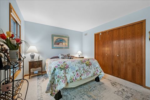 Tiny photo for 602 Birch Lane, Fox River Grove, IL 60021 (MLS # 12603918)