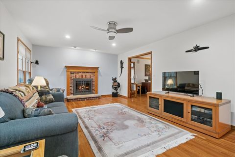 Tiny photo for 602 Birch Lane, Fox River Grove, IL 60021 (MLS # 12603918)