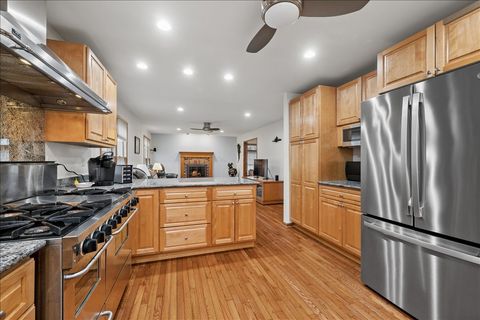 Tiny photo for 602 Birch Lane, Fox River Grove, IL 60021 (MLS # 12603918)