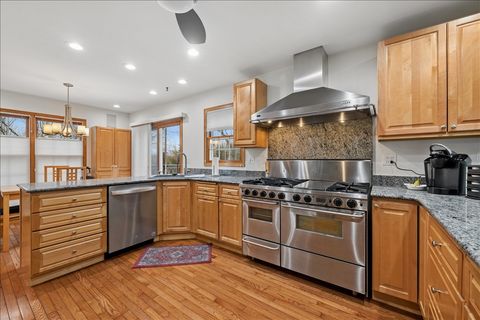 Tiny photo for 602 Birch Lane, Fox River Grove, IL 60021 (MLS # 12603918)