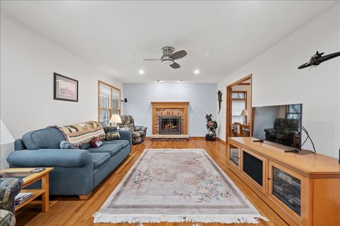 Tiny photo for 602 Birch Lane, Fox River Grove, IL 60021 (MLS # 12603918)