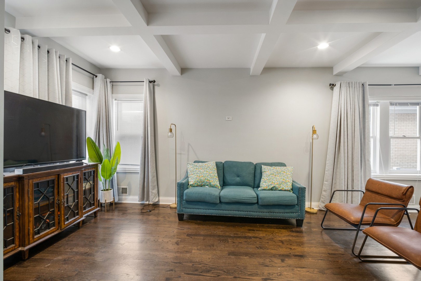 2719 N 74th Court